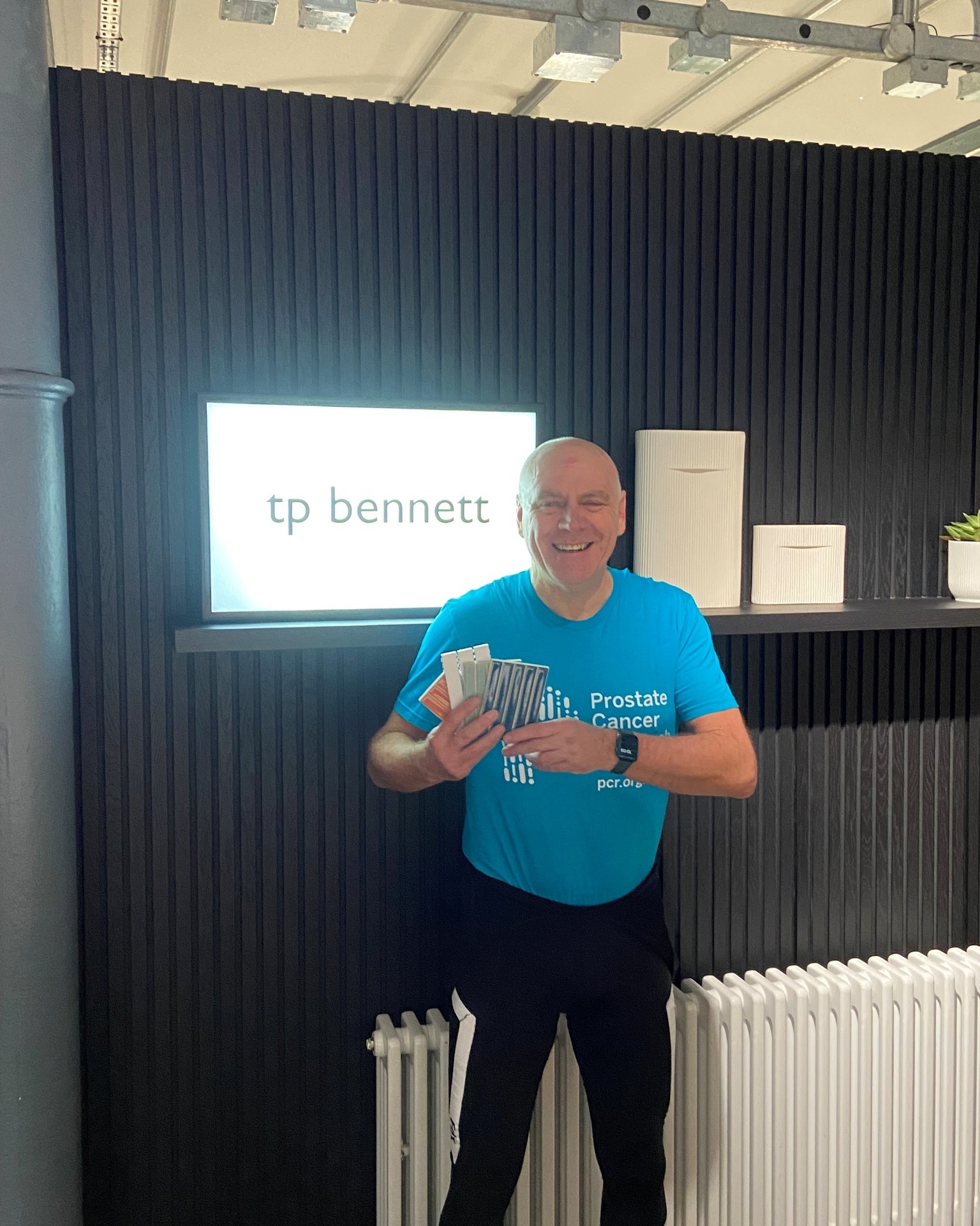 ?♂️ Supporting Prostate Cancer Research ?♂️
This February, our team at Archi-Tile is coming together for a great cause! We’re proud to support Prostate Cancer Research by participating in the 56 Miles in February Challenge. ??
Here’s our amazing coworker Gary, who has been going the extra mile—quite literally—by delivering tile samples on his bike, all while raising awareness and funds for this vital cause. His dedication inspires us all! ?
A big thank you to everyone who has supported us so far, including our friends at TP Bennett, who cheered Gary on during his journey. Every contribution, big or small, helps us move closer to making a difference in the lives of those affected by prostate cancer.
Want to join us in supporting this meaningful cause? Every donation counts. Whether it’s £5 or £50, your generosity will have an impact.
?https://www.facebook.com/donate/1236588594099583/9284742498250355/?locale=en_GB
Thank you for your support! Together, we can make a difference. ??
#56MilesInFebruary #ProstateCancerResearch #ArchiTile #Teamwork #MakingADifference #CyclingForACause