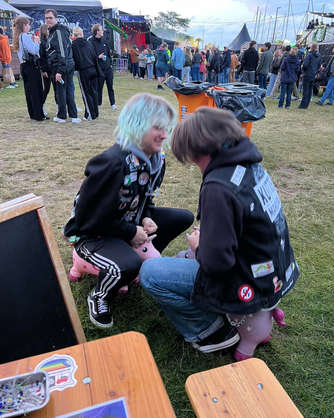 Das war sie, unsere 1. kieler Woche
Danke geht raus an
RADIO BOB!
black_pearl_tattoo_flensburg
Wacken Foundation
ballroomhamburg
contzept_veranstaltungstechnik
