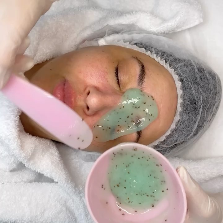 AQUAFACIAL + HYDROJELLY Mask
Super Greens Strength ?
(organic kiwi seed)
rejuvenating & revitalizing
.
.
.
@esthemax #aquafacial #skincare #beauty #jellymask #glow #hydrojelly #hyaluron #skinandbrowstudio