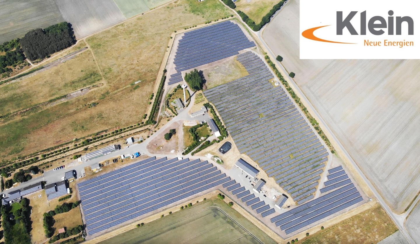 Tolle Kunden, tolles Team und dann steht großen Projekten nichts mehr im Weg☀️
#photovoltaikanlage #photovoltaic #photovoltaik #pv #freiflächenanlage #freilandanlage #solarpark #solarenergy #solarpower #power #energie #energy #erneuerbareenergie #powerful #team #teamarbeit #teamwork #elektronik #elektrizität #electronics #deutschland #deutschlandweit #sun #sunpower #sunenergy #teamwork #project #handwerk #sonnenenergie #greenenergy