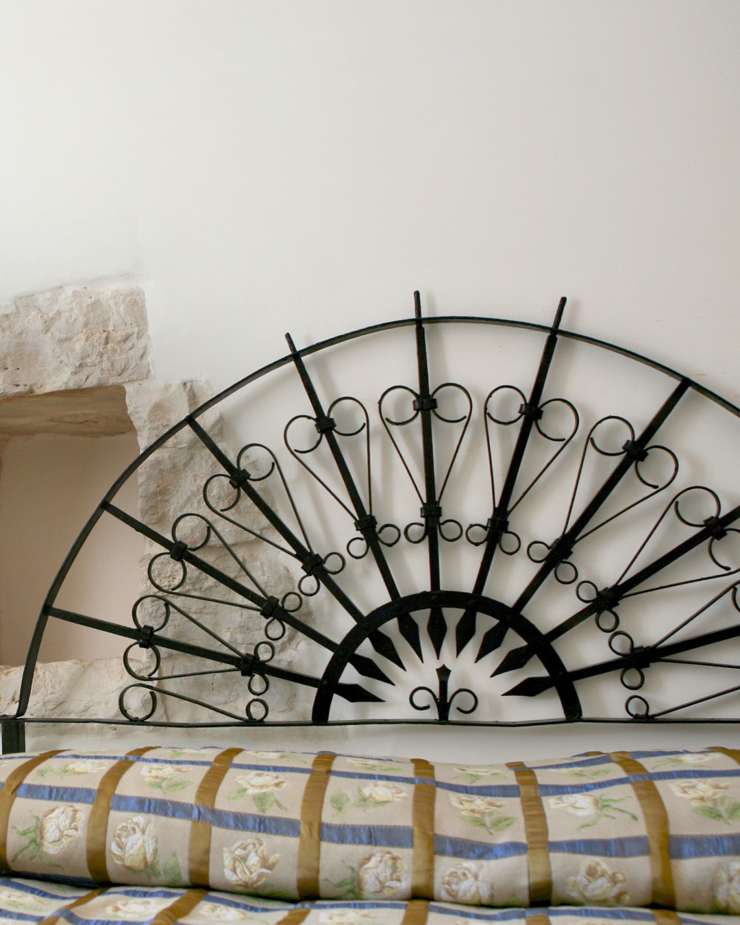Lasciati coccolare dalla tranquillità di una delle nostre camere, dove il comfort si unisce alla bellezza del paesaggio circostante ?.
Ogni dettaglio è pensato per regalarti un’esperienza indimenticabile. ?
? Wedding & Events
? Stay in Nature
? Experiences
☎️ 099 613 107
? info@pilano.it
? tiny.cc/nelcuoredellapuglia
Il tuo evento, la tua esperienza, il tuo angolo di Puglia con un cuore innovativo ✨