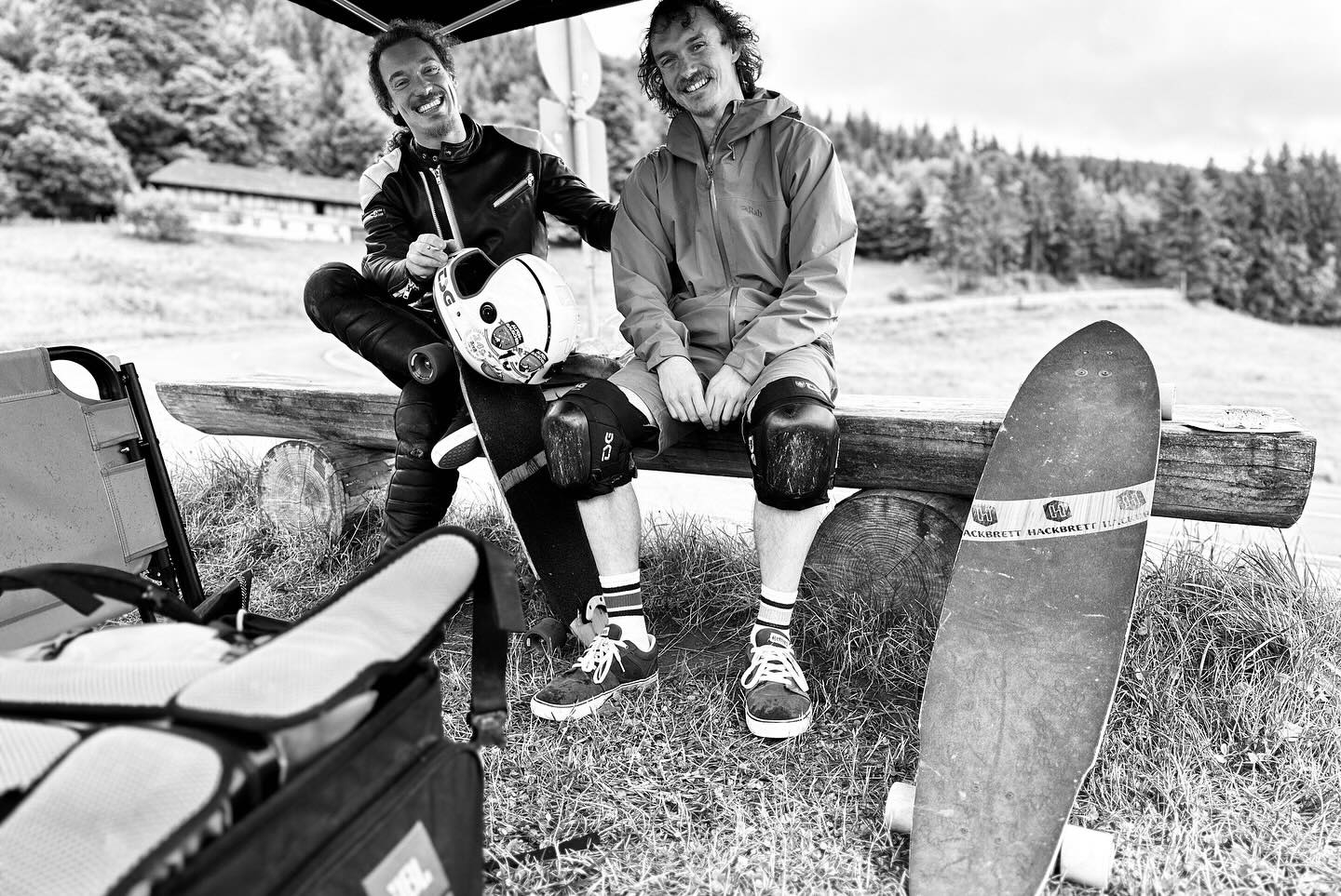 After weeks and months of intense planning, organizing and preparing it finally happened: For the first time in downhill skating history we closed down our Freiburg house mountain, Schauinsland, for a downhill skateboarding Freeride event. Considering it (one of) the longest event tracks ever, it presented us with immense safety challenges to clear and secure a 12km road. This put our meticulously designed safety concept on the test bench.
.
We wanted to start right after the bicycle event and we were right on time when the weather decided otherwise. Half an hour of intense thunder and hailstorm left our riders fleeing into the woods and some of our stationary Marshalls putting up there shelter pavilions in the middle of the raging chaos.
.
So with a small delay and some wet clothes we were able to start the Freeride. Of course we had multiple difficulties in the following hours but our well trained Marshall team and @studio.konstantin.thomas as our head of radio communications with nerves of steel, handled every demanding situation with calm and professionalism.
.
Seeing our riders lifting up there helmet visors revealing smiling happy faces underneath rewarded us every run.
.
In the last picture you see me skating through the last hairpin during the bonus run as the last rider of the event which felt like a true honor and perfect closing to an overall successful and injury-free event.
.
.
📸 1,2,4,5,8,9,10,11,13,14,15 Henning Stark
📸 3,6,7,12 @photoluky 
📸 16 @klangreiter 
📸 17,18,19 @fla4.2 
📸 20 @speedy_gonzales_77 
.
.
#worldsfirst #downinsländ2025 #schauinsland #freiburgfreeridecrew #freiburgerlongboardverein #flbv #skateevent #12km #gondolafreeride #downhillskateboarding #downhilllongboarding #makedhskatinggreatagain #communitybuilding