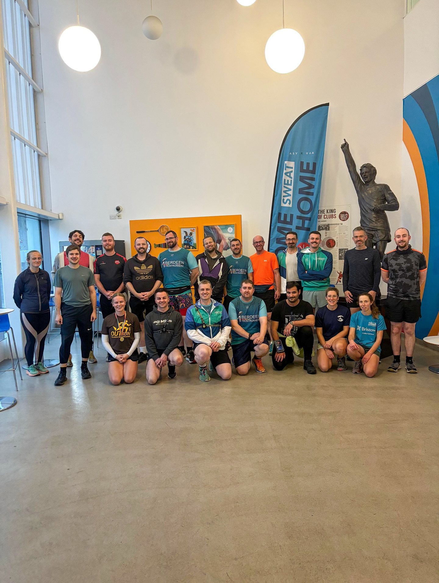 ?♀️ The first Wednesday run marking the return of the darker nights! Great to see everybody who came along.
? See you on Sunday from 9:50am at Duthie Park for our next run - 5K run plus brunch in the cafe afterwards!
? Check our pinned posts for some upcoming dates for your diary!
?️??️⚧️???????⬛️⬜️?️⚧️?️?
#aberdeenfrontrunners #LGBT #LGBTQIA #lgbtrun #lgbtrunning #lgbtrunningclub #lgbtaberdeen #frontrunners #internationalfrontrunners