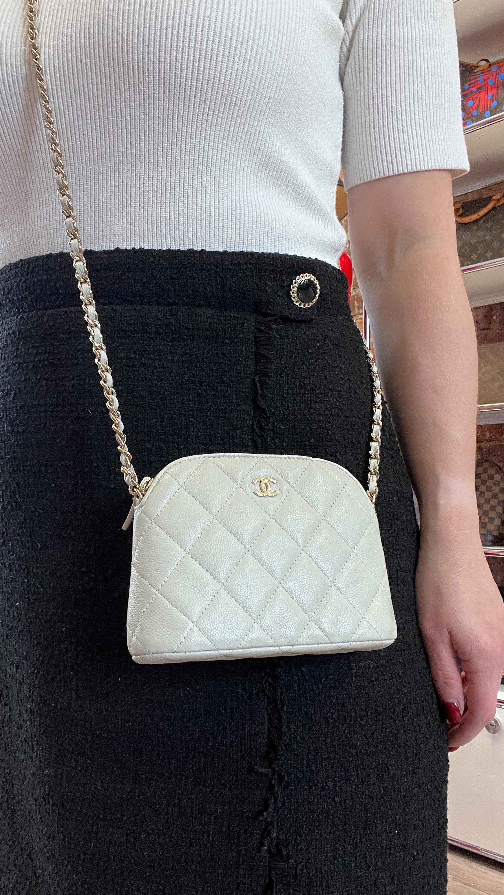 ilovehandbags_com_post_18076139519469249