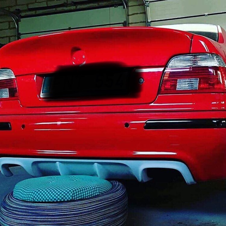 BMW E39 with our CSL trunk spoiler.
#bmw #e39 #e36 #limousine #bimmer #e39limo #m5 #m4 #m3 #m2 #m1 #m6 #m8 #bmwm5