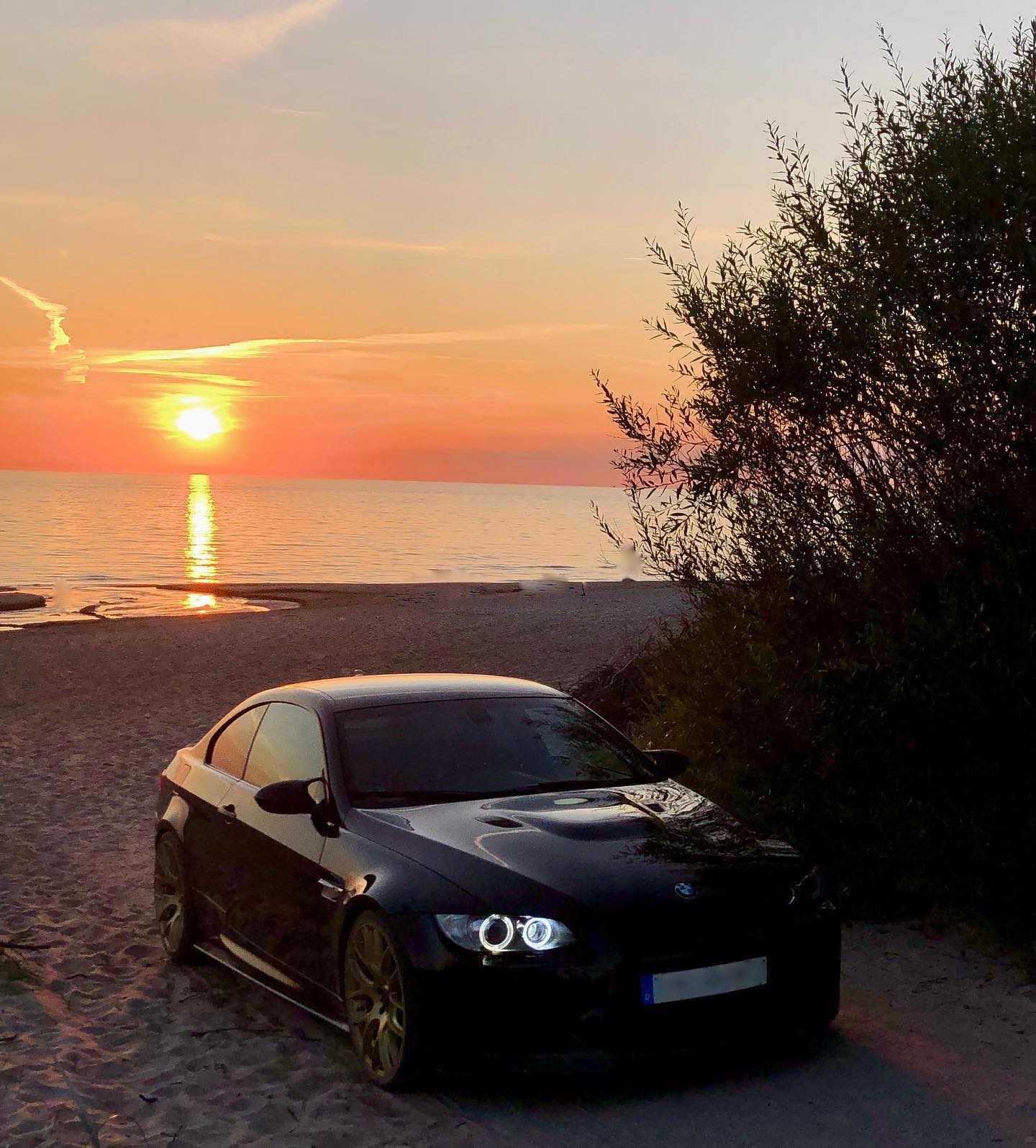 Sunsets like this...
_________________
@kw_suspension @zperformancewheels @darijustd @arneeelio
_________________
#e92 #m3 #beach #competition