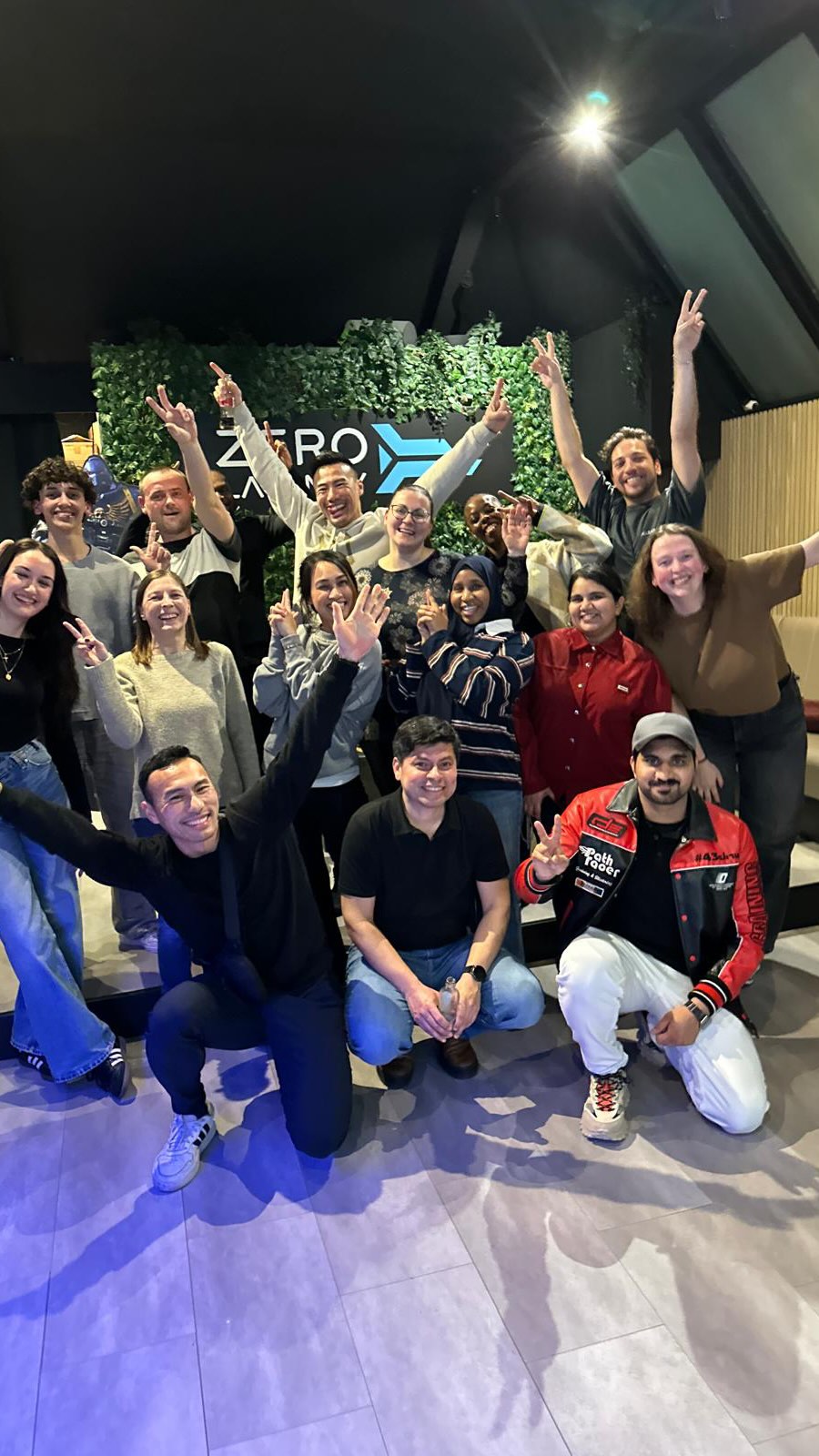 Yesterday our team had our annual team party ? This time we went to Zero Latency in Amsterdam, where you can experience immersive VR adventures, solo or in groups. For us, the real fun was working together as a team, strategizing while having fun ??
If you’re visiting Amsterdam, this is a must-try experience for friends, colleagues, or anyone who loves futuristic adventures!
#HospitalityTeam #AmsterdamExperiences #VR #TeamBuilding #ZeroLatency