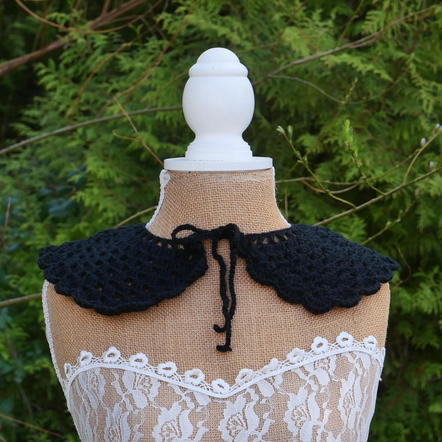 Explore slow fashion with my handmade collars
Choose from:
Badb 💜
Boann 💚
An Cailleach 🧙♀️
Danu 💜
Draíocht na Farraige 🌊
Fionnuala 🦢
The Morrigan 🐦⬛
Or choose your own colours in a custom order.
#irishdesign #slowfashion #irishcrafts #handmadeclothing
