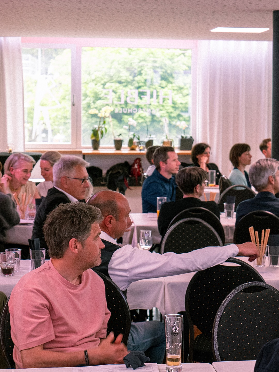 Gestern fand unsere Jahreshauptversammlung in der @tanzschulehieble statt. Gemeinsam ließen wir das vergangene Jahr Revue passieren, begrüßten unsere neuen Mitglieder und blickten voller Vorfreude auf die kommenden Monate.
Seit mittlerweile 60 Jahren steht inside Dornbirn für einen starken Handel und eine lebendige Innenstadt – und genau dafür setzen wir uns auch weiterhin mit voller Leidenschaft ein.