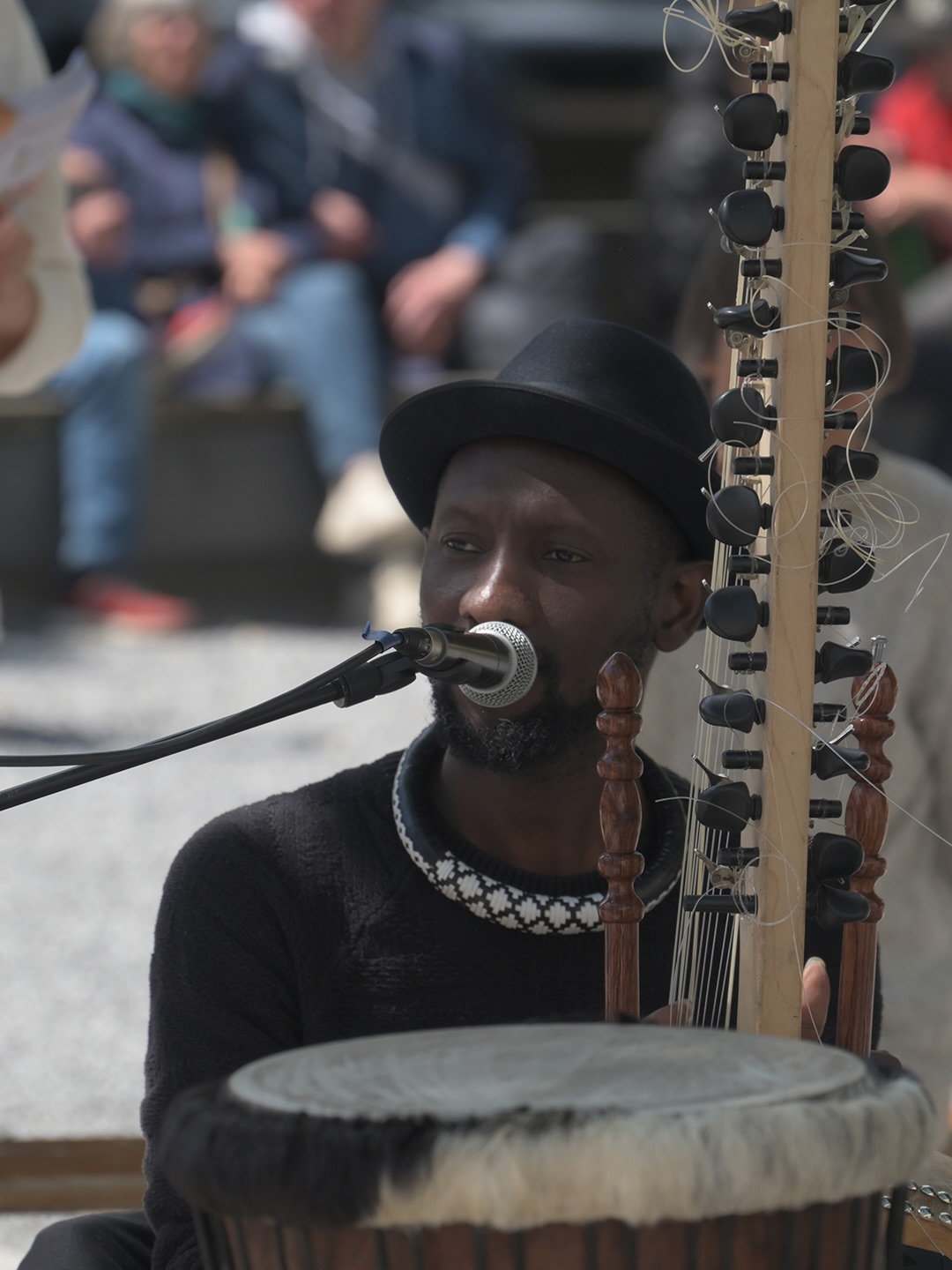 🌍 Fair handeln – Vielfalt stärken 🌍
Am Samstag, 16. Mai 2026, lädt der @weltladen.dornbirn in den Park der Pfarrkirche St. Martin in Dornbirn ein. Freuen Sie sich auf fair gehandelten Kaffee, Kuchen, Snacks, Bio- & Fairtrade-Produkte sowie musikalische Unterhaltung. ☕🎶🌱
🎺 Musikalisches Programm:
🕙 10.00 – 10.30 Uhr: „Gummibärenband“ der @stadtmusikdornbirn
🎶 ab 10.30 Uhr: „Musica de la Luz“
Kommen Sie vorbei, genießen Sie faire Köstlichkeiten und setzen Sie gemeinsam ein Zeichen für eine gerechtere Zukunft!
📅 16. Mai 2026 | 9.30 – 13 Uhr
📍 Park der Pfarrkirche St. Martin Dornbirn
☔ Ausweichtermin: 23. Mai 2026