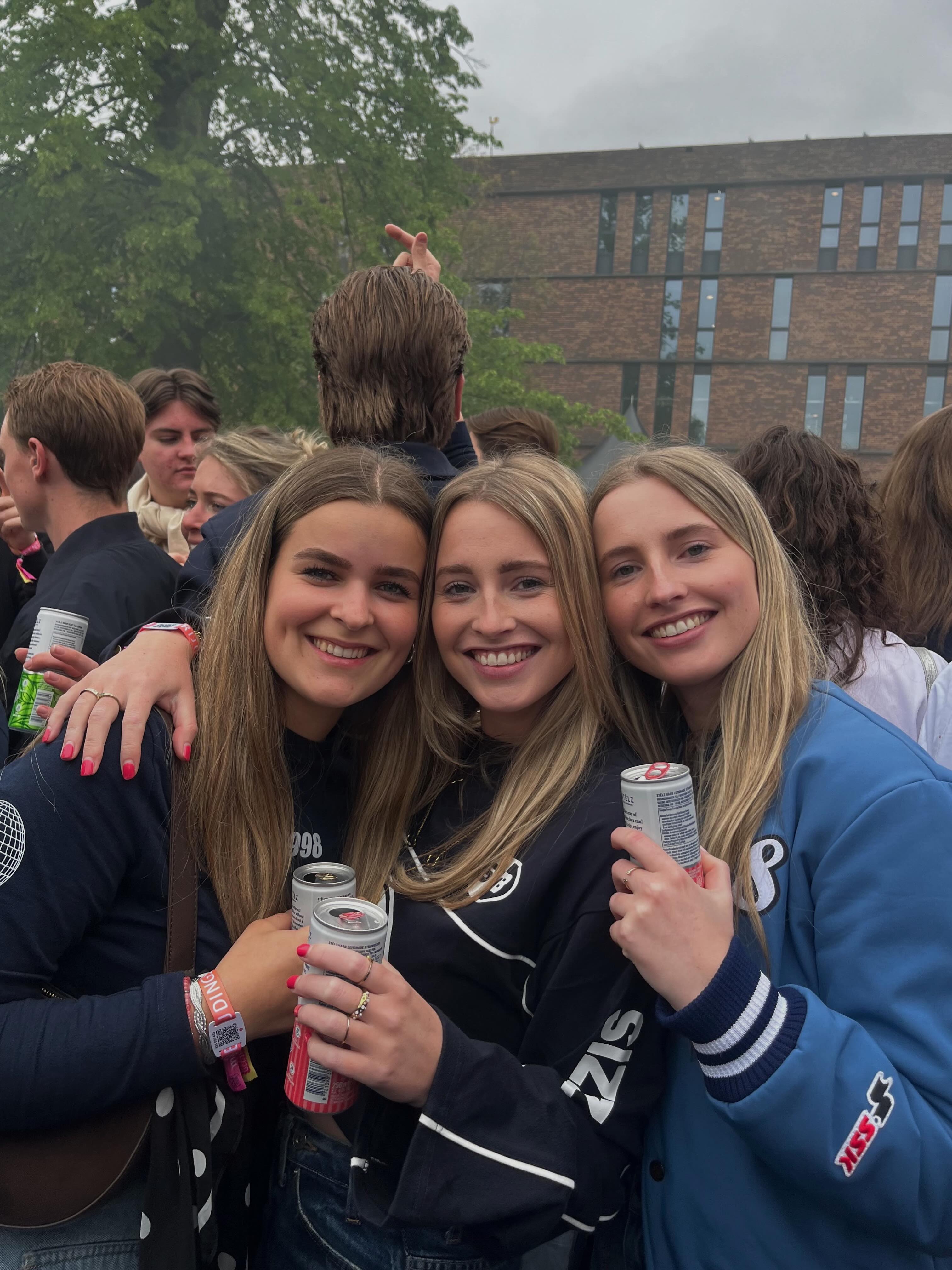 De vrijheid gevierd bij @katerlunabevrijdingsfestival ππ©·π©΅ποΈ