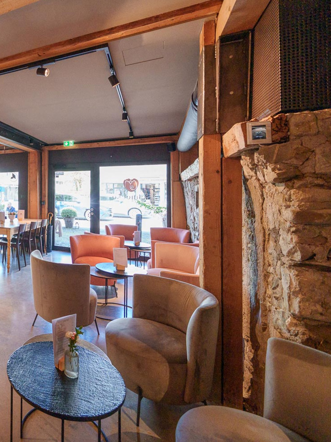 ☕ Genuss mit Herz, Regionalität und ganz viel Liebe zum Detail.
Unser Mitglied @schneckocafebar steht für bewussten Genuss, hochwertige Bio-Zutaten und eine Atmosphäre zum Wohlfühlen.
Vom Frühstück bis zum Feierabenddrink wird hier mit regionalen Partnern, nachhaltigen Produkten und viel Leidenschaft gearbeitet 🌿
Ein Ort für gute Gespräche, gemeinsame Momente und kleine Auszeiten vom Alltag 🤝