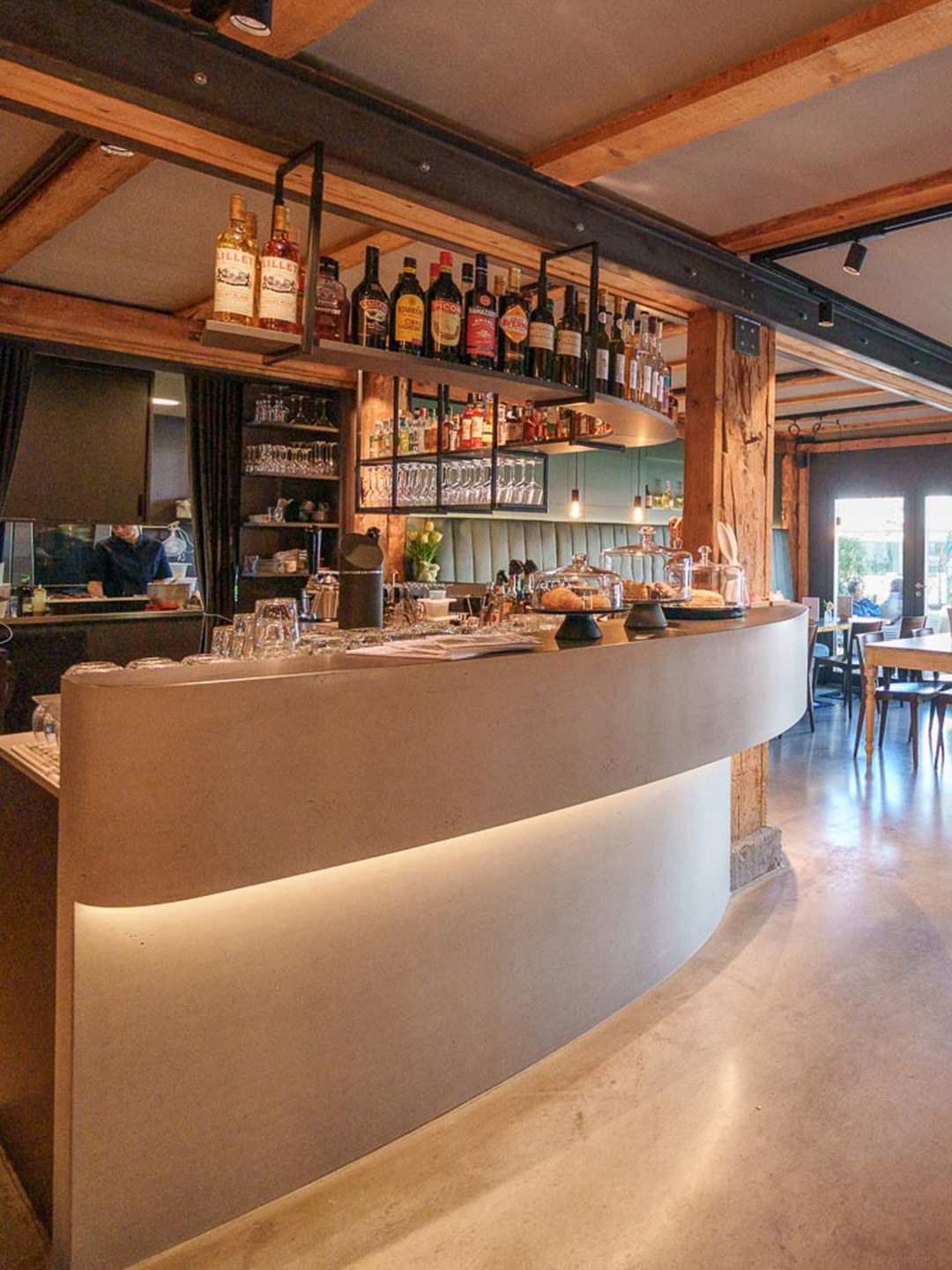 ☕ Genuss mit Herz, Regionalität und ganz viel Liebe zum Detail.
Unser Mitglied @schneckocafebar steht für bewussten Genuss, hochwertige Bio-Zutaten und eine Atmosphäre zum Wohlfühlen.
Vom Frühstück bis zum Feierabenddrink wird hier mit regionalen Partnern, nachhaltigen Produkten und viel Leidenschaft gearbeitet 🌿
Ein Ort für gute Gespräche, gemeinsame Momente und kleine Auszeiten vom Alltag 🤝