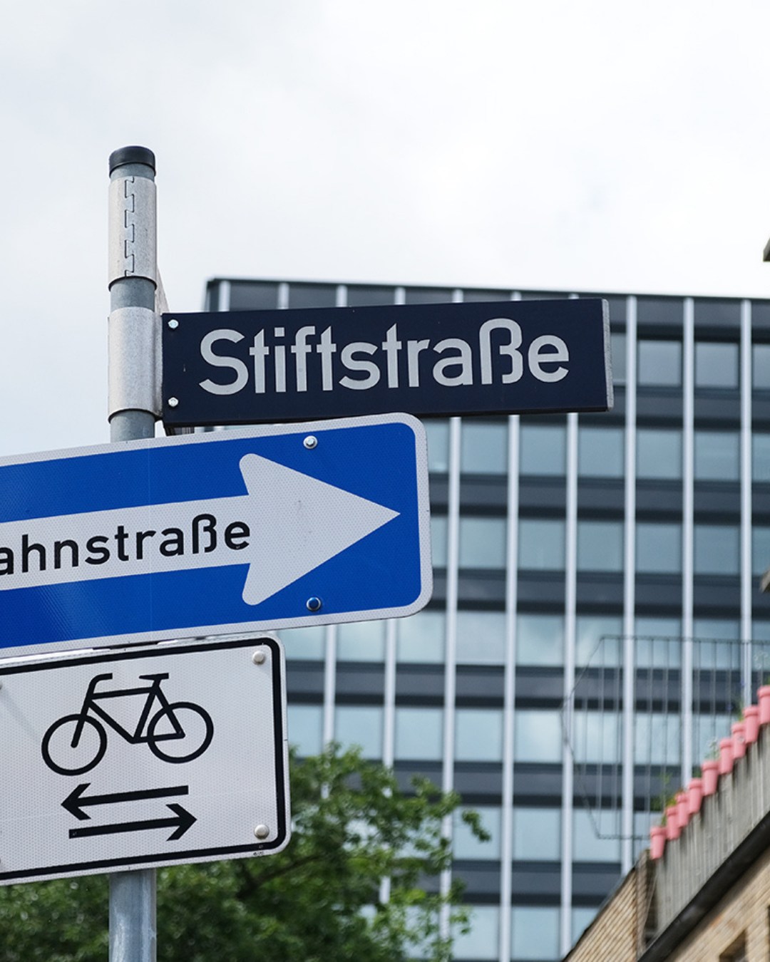 HUB Apartments this way ➡️