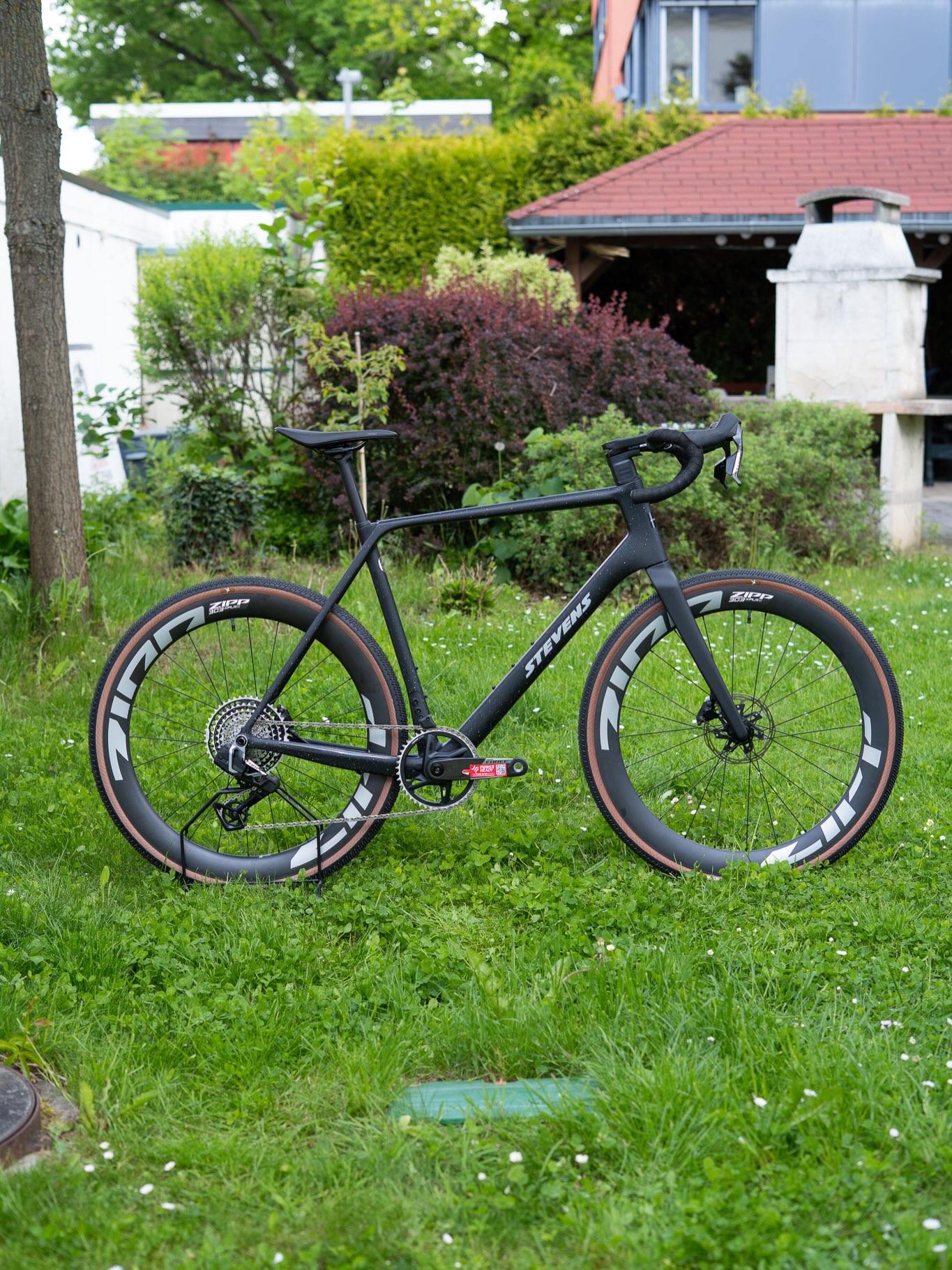 🚀 Camino RS Pro AXS – aber wofür steht eigentlich das „RS“? 👀
A) Really Sexy 😏
B) Race Sport 🏁
C) Rough Stuff 🪨
Na, wer weiß es? 👇
Die Auflösung gibt’s im nächsten Slide! 🔥
#stevens #stevensbikes #caminors #caminorsproaxs #bikepointdresden