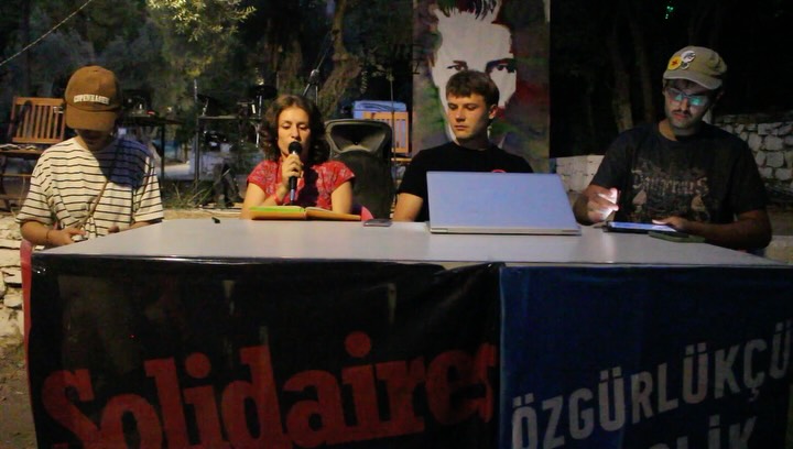 Kampımız enternasyonal konuşmalar ile devam ediyor.
Fransa'dan Solidaires Étudiant-e-s ve İsviçre'den Bewegung für Sozialismus'dan mücadele arkadaşlarımız 16. Gençlik Kampımıza katılarak dayanışma gösterdiler.
#BirÇıkışVar